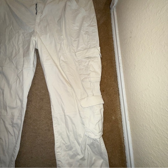 Abercrombie & Fitch‎ White Cargo Pants - Picture 2 of 10